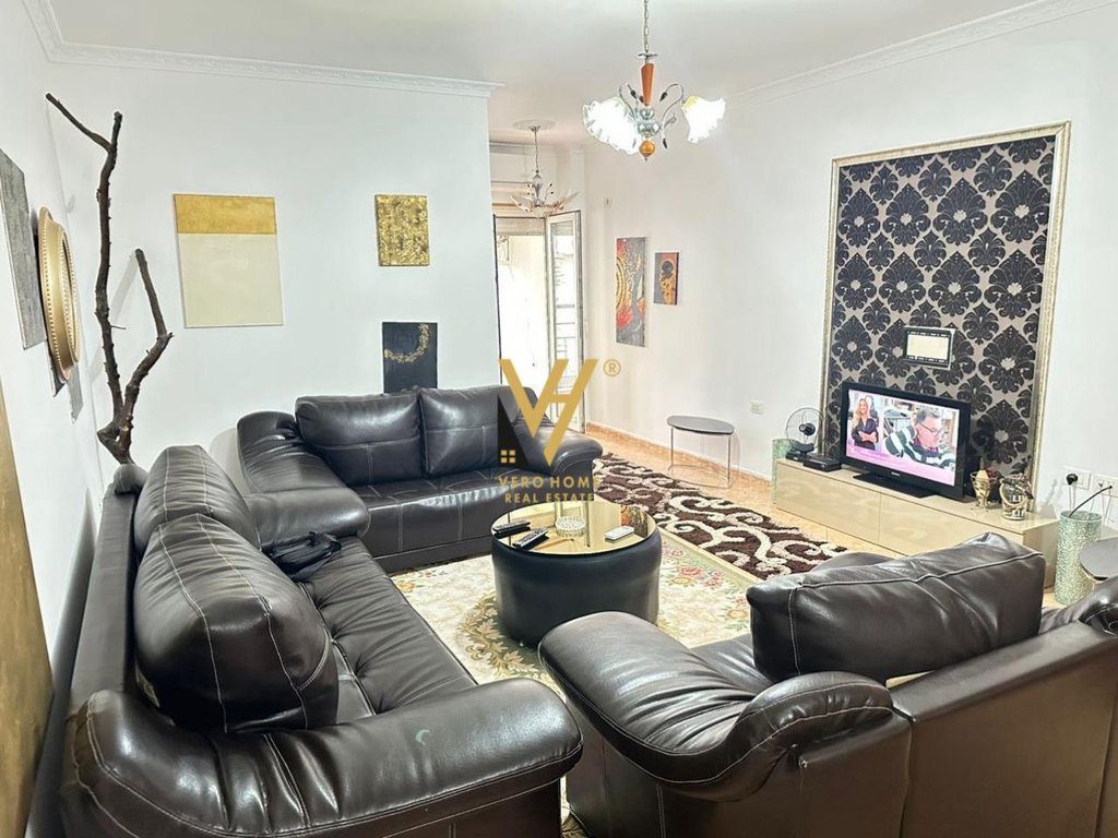 JEPET APARTAMENT 2+1+2+BLK ME QIRA TE ZOGU I ZI 70.000 LEKE