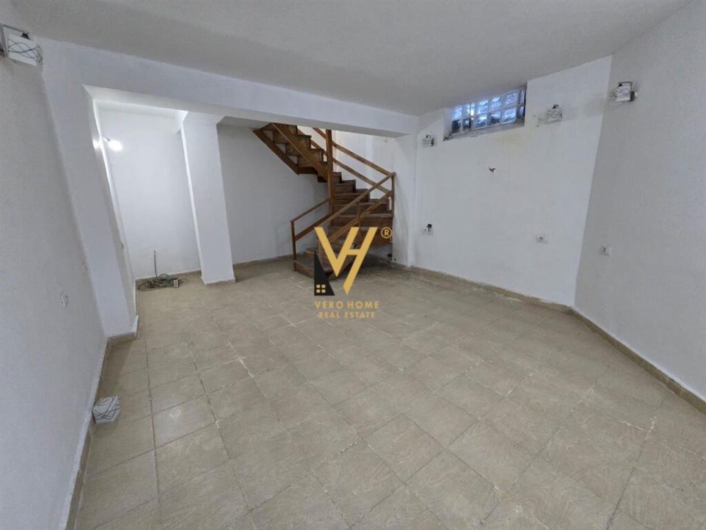 Jepet ambjent duplex me qera ne Bllok 100 m2 2