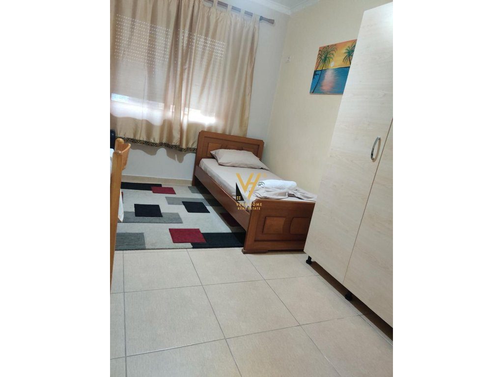 JEPET APARTAMENT 2+1+BLK ME QIRA TEK RRUGA E DURRESIT 60.000 LEKE 4