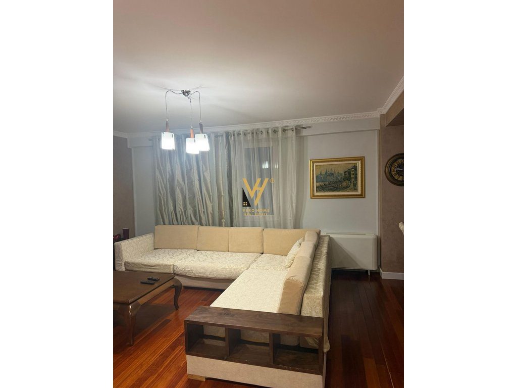 JEPET APARTAMENT 3+1+2 ME QERA TE PICERI ERA, BLLOKU 2.000 EURO