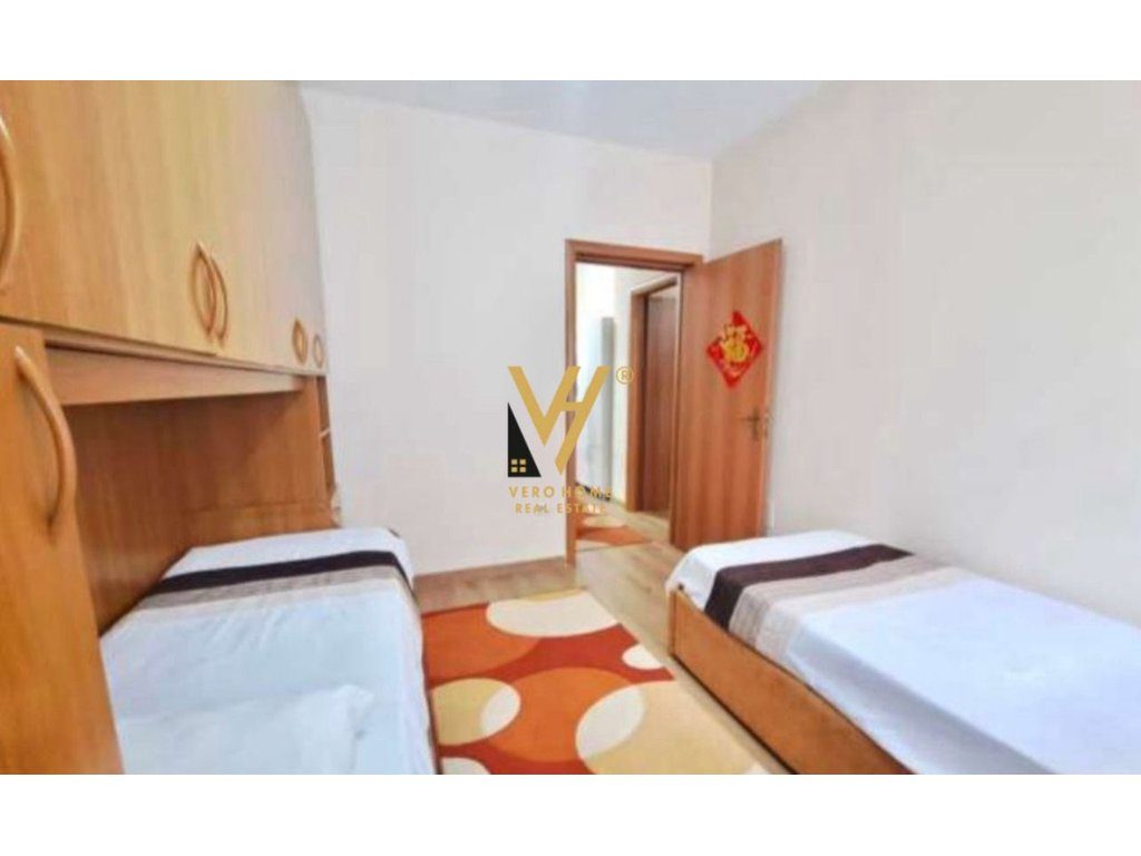 JEPET APARTAMENT 2+1+2 ME QERA TE RRUGA E KAVAJES 700 EURO 4