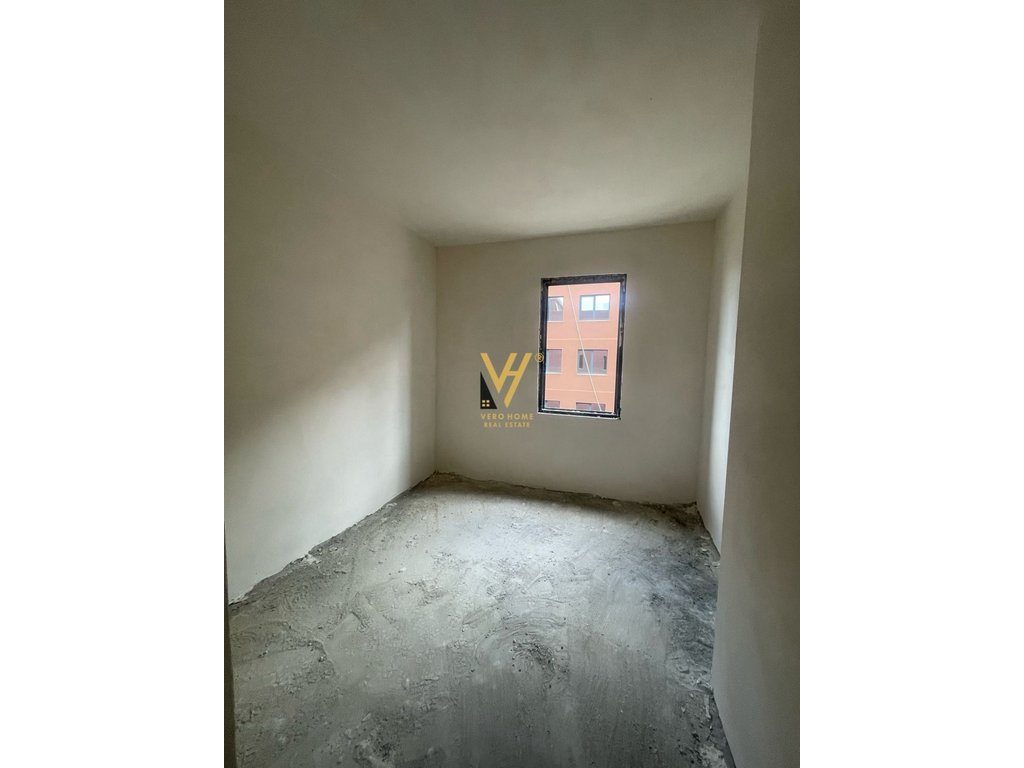SHITET APARTAMENT 2+1+2 TE KOM.XHELUKS XIBRAKU, RR.ELBASANIT 250.000 EURO 2