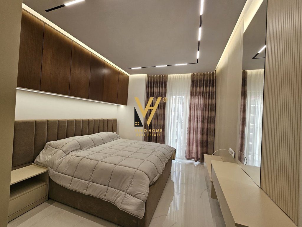 JEPET APARTAMENT 1+1 ME QIRA TEK ZOGU I ZI 800 EURO 3