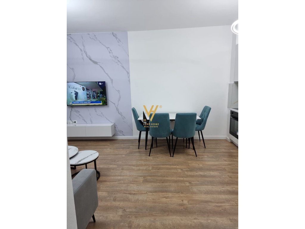 JEPET APARTAMENT 1+1+BLK ME QERA TE KOMUNA PARISIT 85.000 LEKE 3