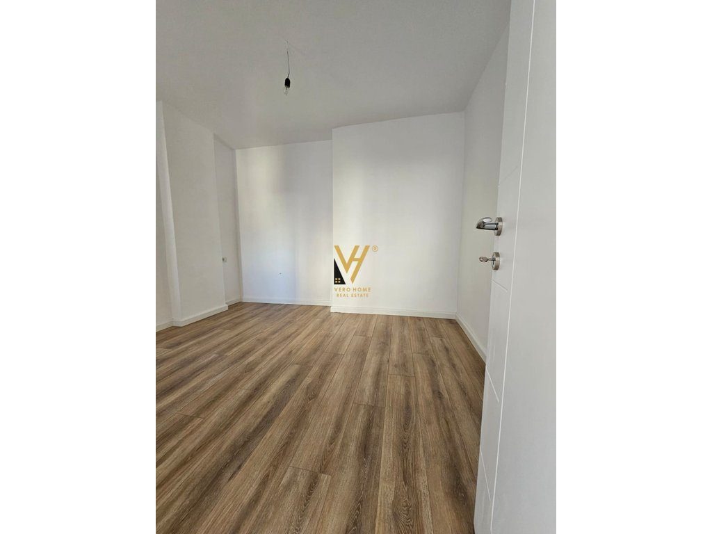 SHITET APARTAMENT 1+1 TE MOZAIKU I TIRANES 98.000 EURO 2