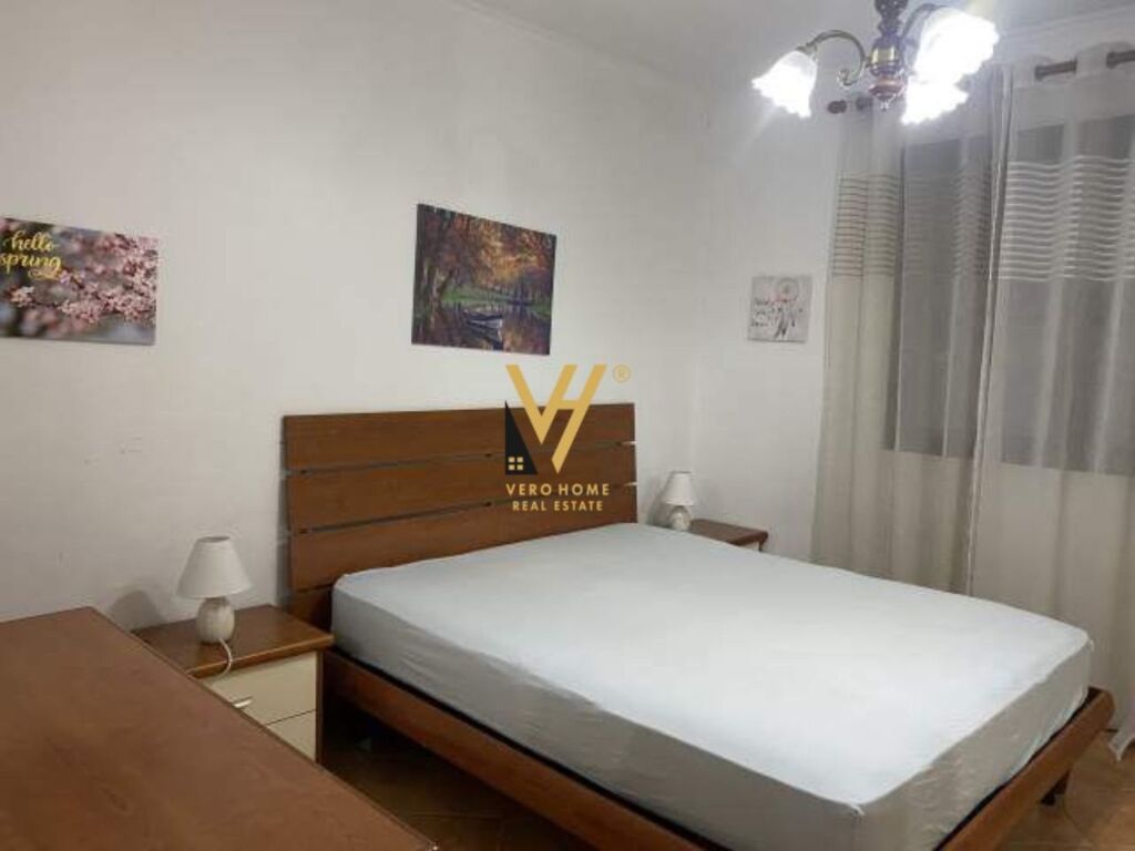 Jepet Apartament 3+1 me qera te Rruga Frosina Plaku 140 m2 3