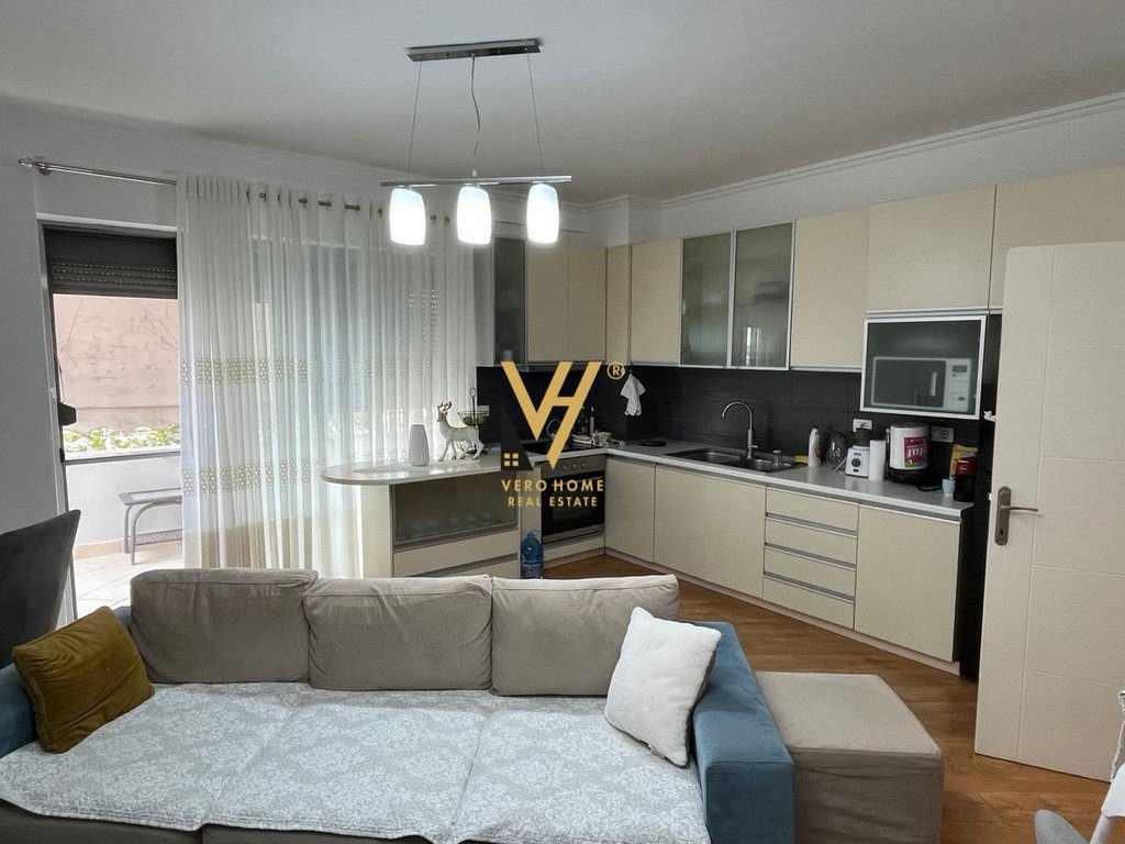 JEPET APARTAMENT 1+1+BLK ME QIRA NE ASTIR 500 EURO 2