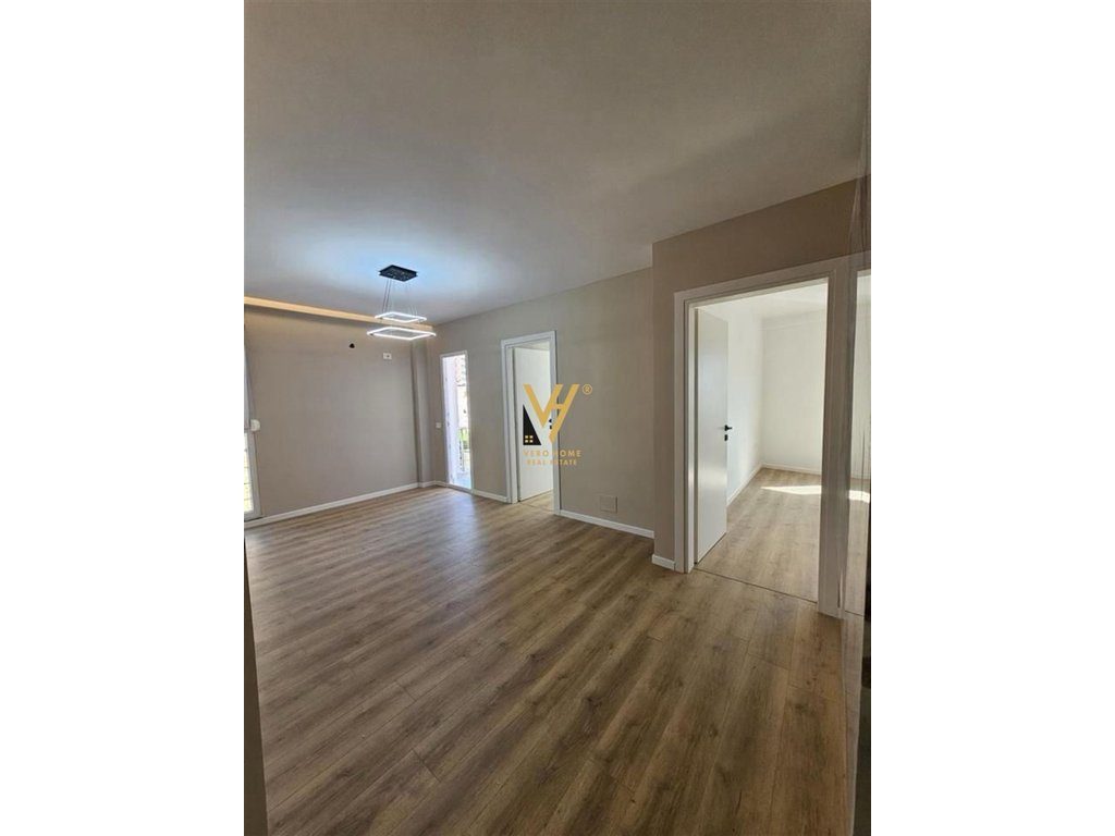 SHITET APARTAMENT 2+1+BLK TE PAZARI I RI 195.000 EURO 3