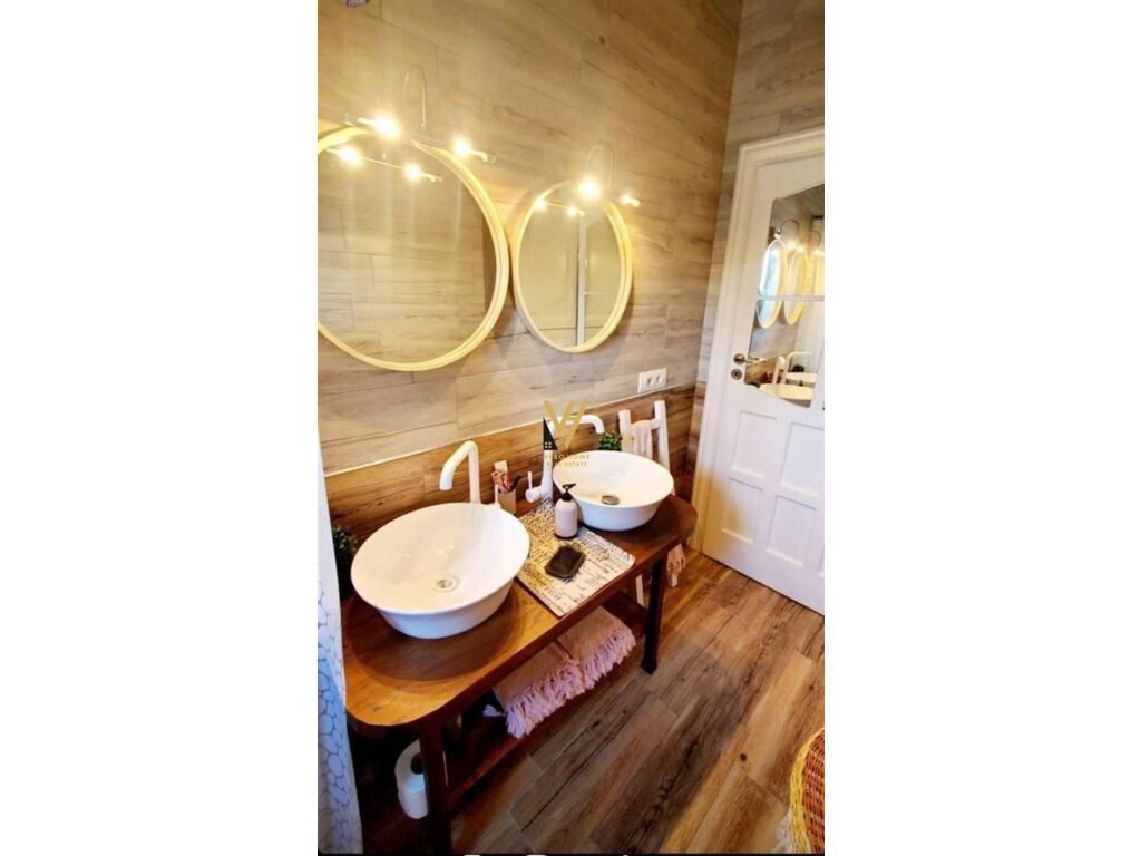 Jepet Apartament 3+1+2 me qera te Rruga Siri Kodra 100 m2 2