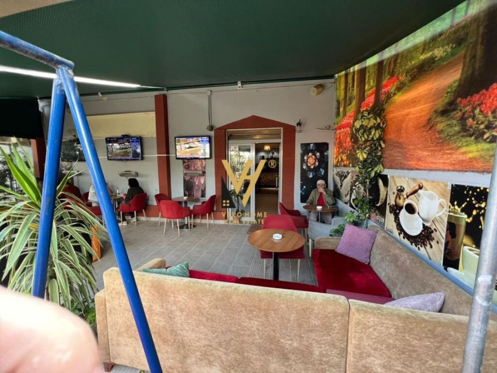 Shitet ambjent biznesi 220 m2, Te Rruga Ali Shefqeti,Shkoze