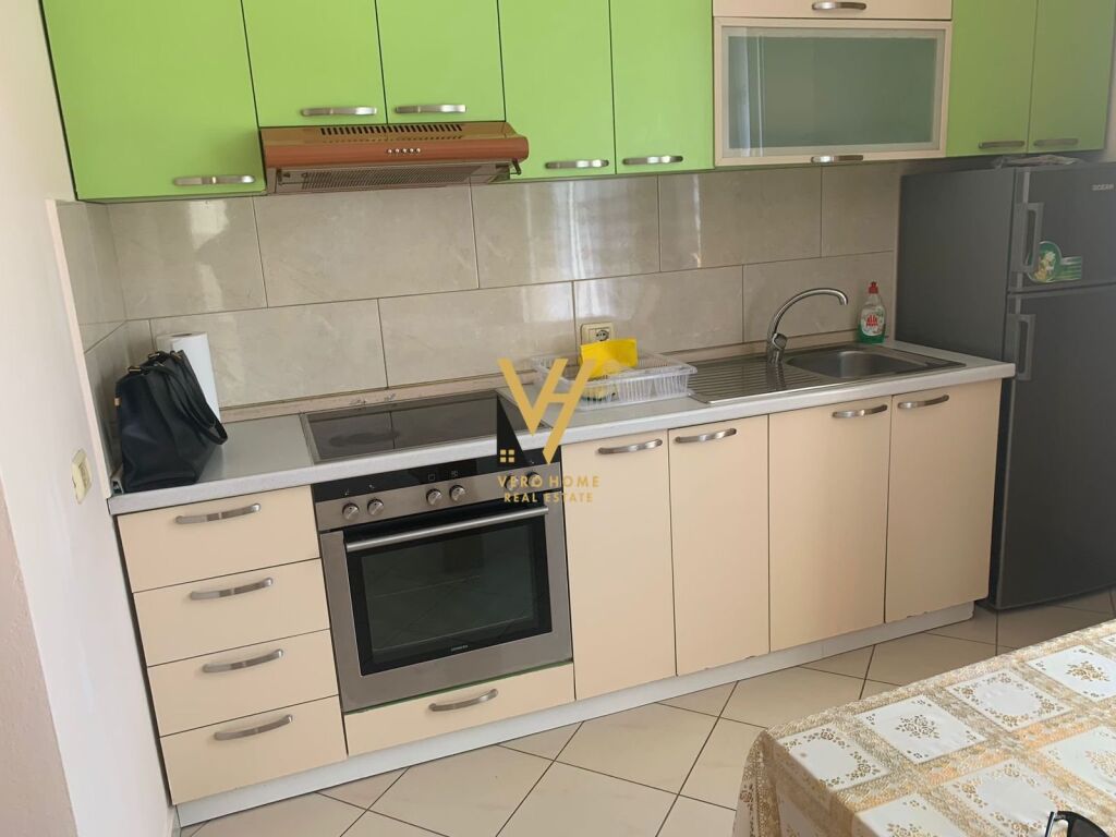 Jepet Apartament 2+1+ballkon me qera te Eleonora , Kodra e Diellit 110 m2 2