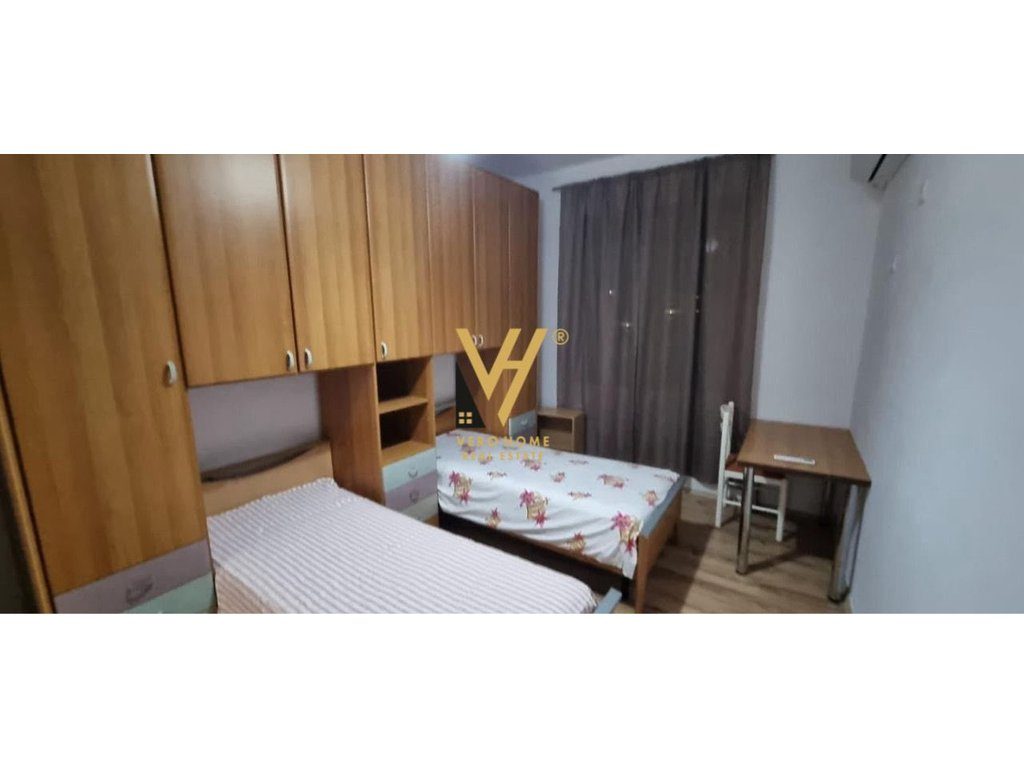 JEPET APARTAMENT 2+1+BLK ME QERA NE SAUK I RI 55.000 LEKE 4