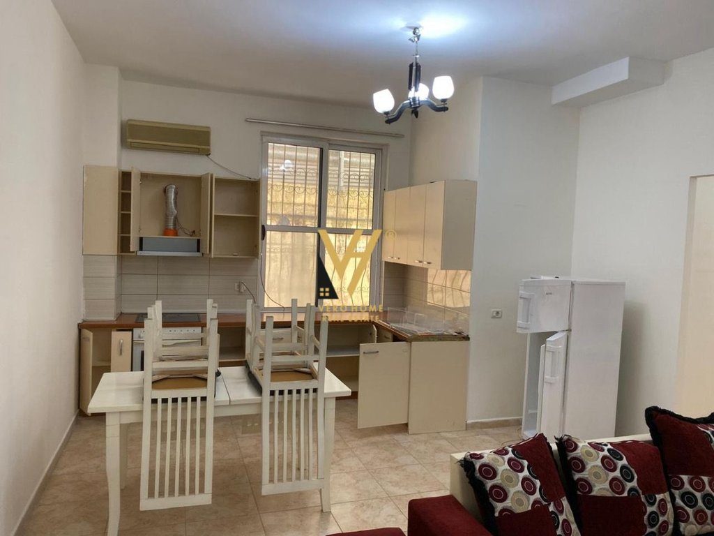 JEPET APARTAMENT 2+1 ME QIRA TE FONDACIONI ELEONORA 50.000 LEKE
