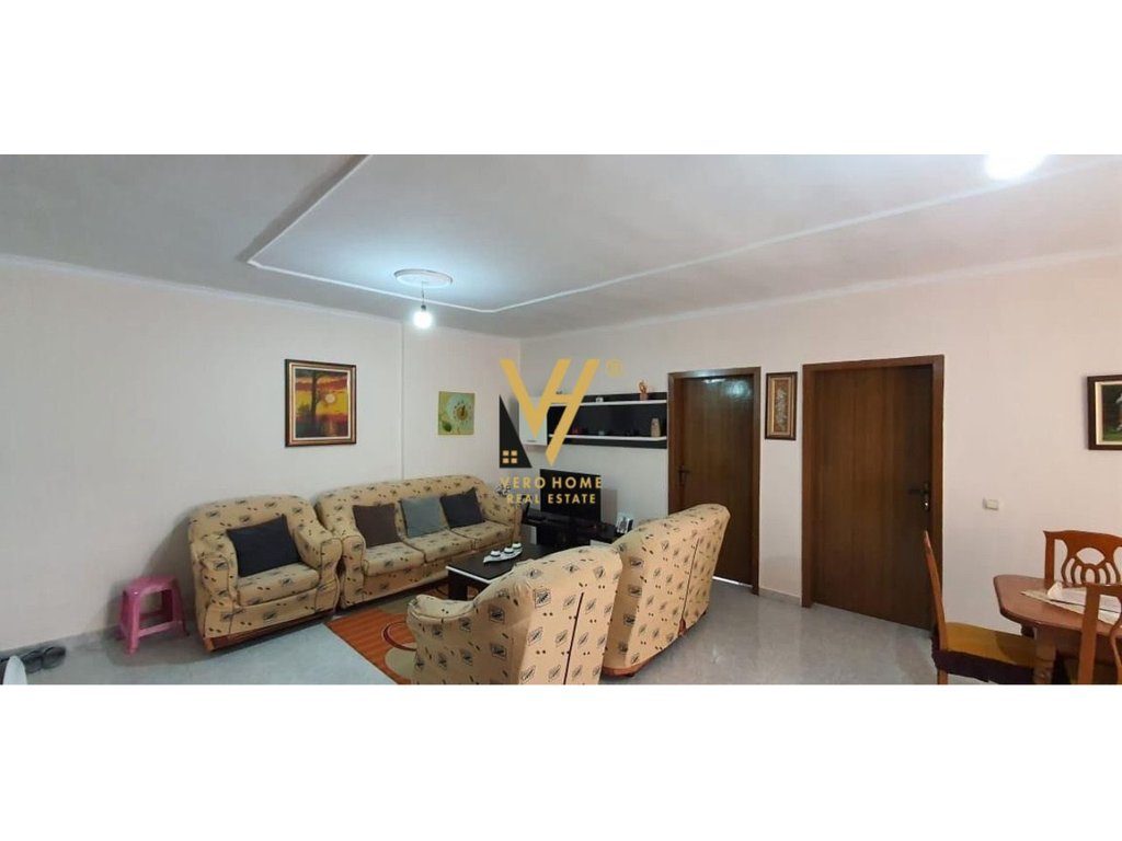 JEPET APARTAMENT 2+1+2BLK ME QERA NE LAPRAKE 600 EURO