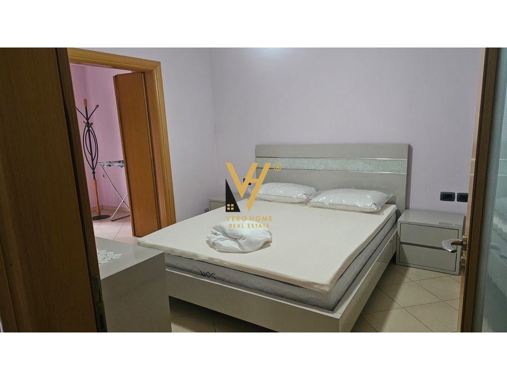 JEPET APARTAMENT 2+1+BLK ME QIRA TE RR.SOTIR PECI 70.000 LEKE 4
