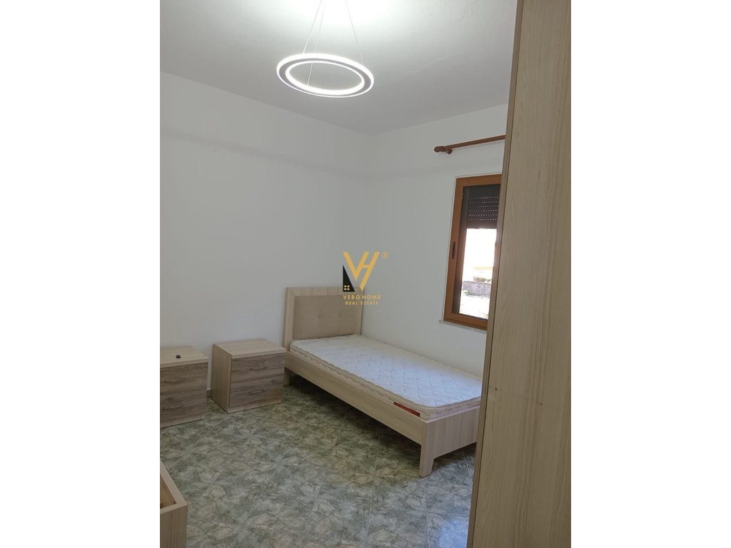 JEPET APARTAMENT 2+1 ME QIRA NE ASTIR 50.000 LEKE 4