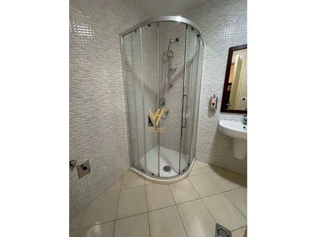 Jepet zyre me qera te Kompleksi Deliorgji 100 m2 3