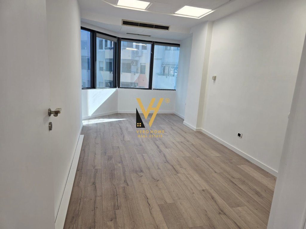 JEPET ZYRE 118 M2 ME QIRA TE KULLAT BINJAKE 260.000 LEKE 3