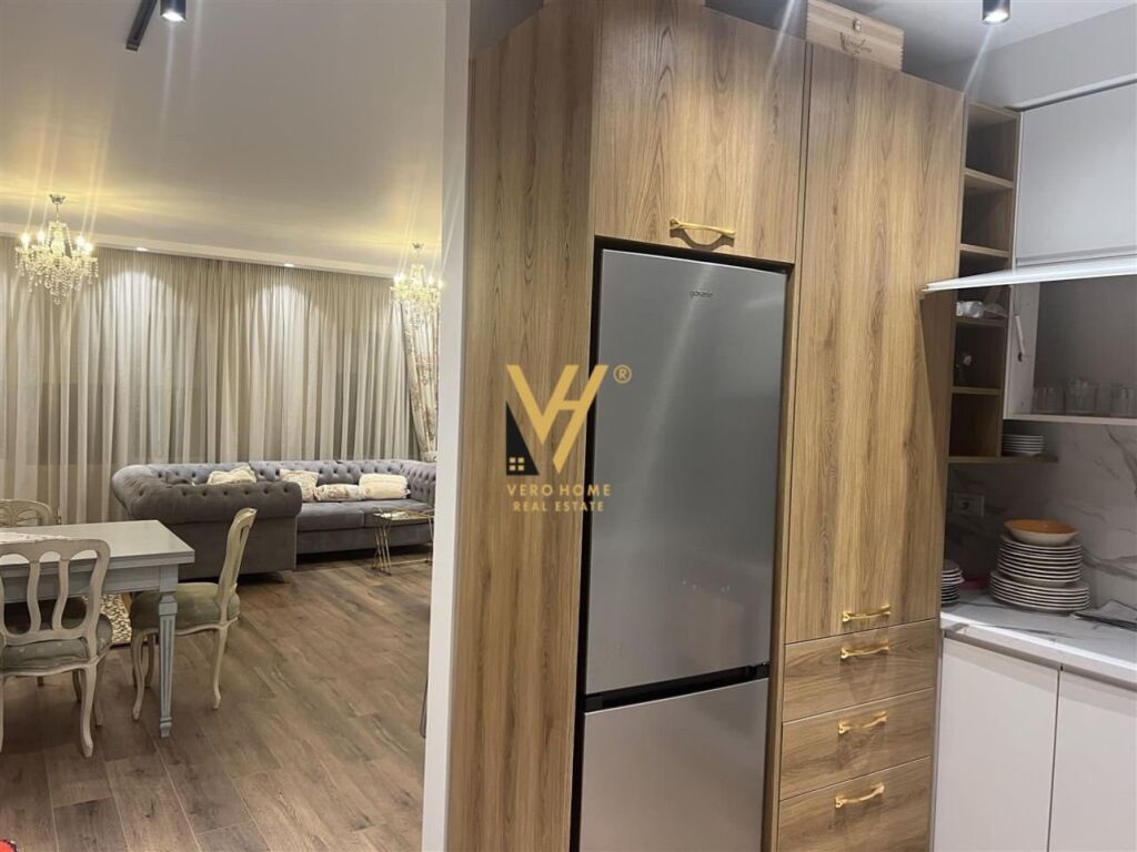 Jepet Apartament 2+1+2+ballkon me qera te Kodra e Diellit 2 , 120 m2 3