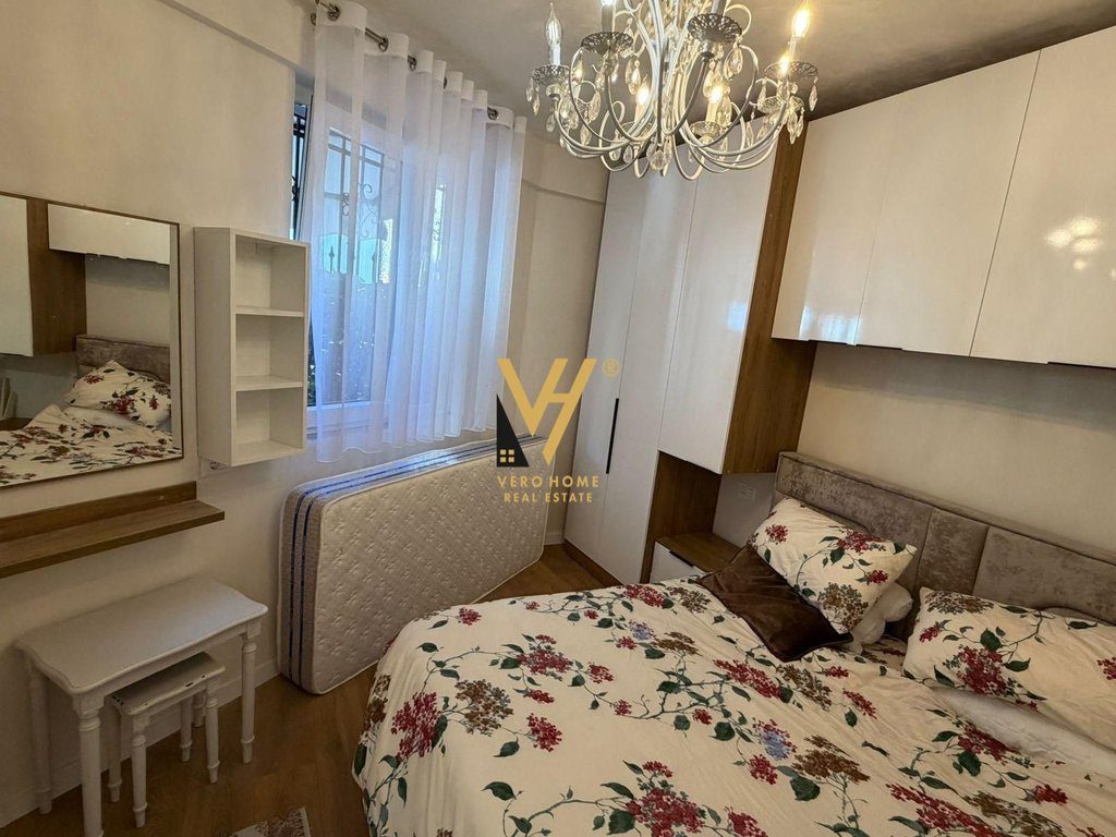 JEPET APARTAMENT 1+1 ME QIRA TE MATERNITETI I RI 50.000 LEKE 4