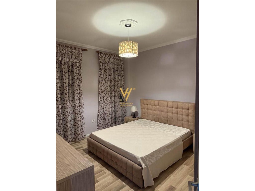 JEPET APARTAMENT 1+1+BLK ME QERA TE PAZARI I RI 650 EURO 3