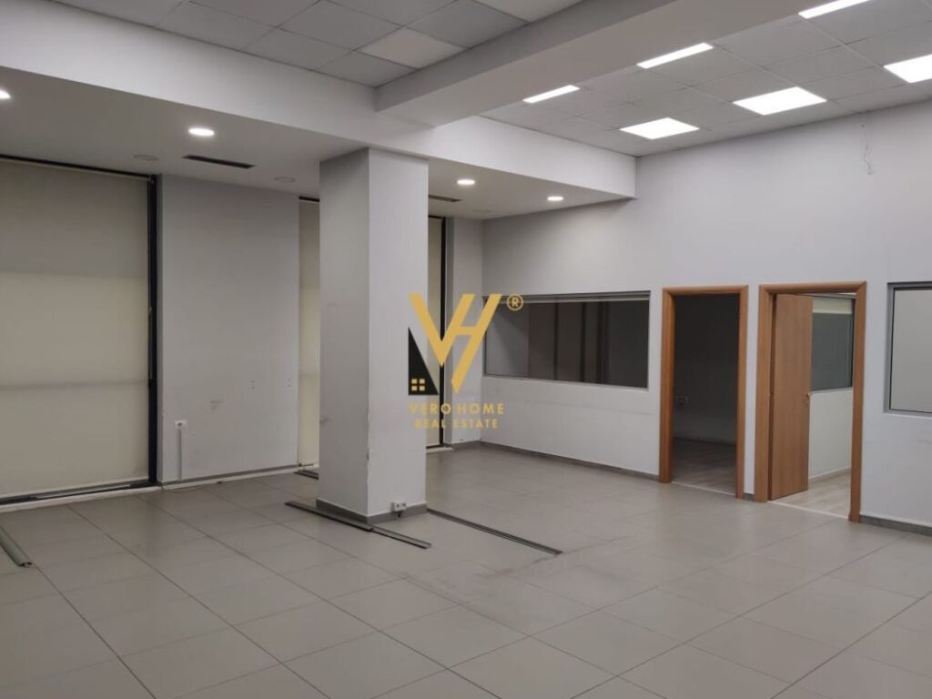 Shitet Ambient Biznesi te Qendra Kristal 107 m2 3
