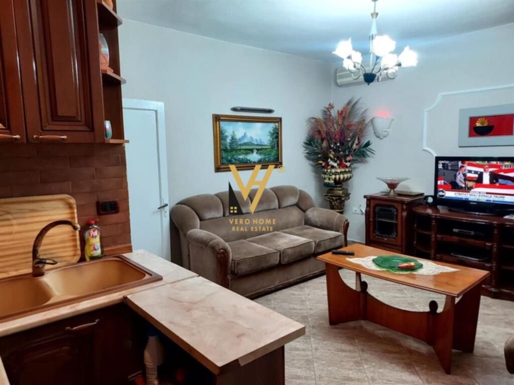 Jepet Apartament 2+1+ballkon me qera te Rruga e Dibres 98 m2 4