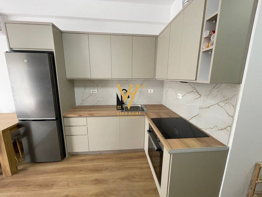 JEPET APARTAMENT 1+1+BLK ME QERA TE KADIU, ALI DEMI 45.000 LEKE 3