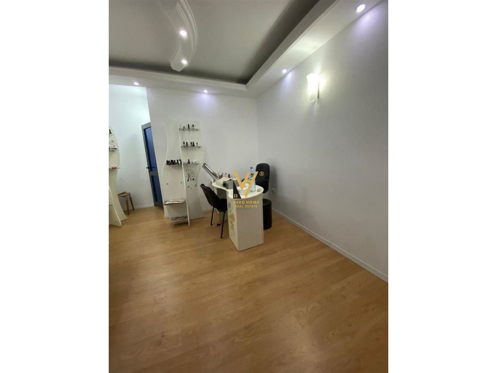 JEPET DYQAN 20 M2 ME QERA NE ALI DEM 350 EURO