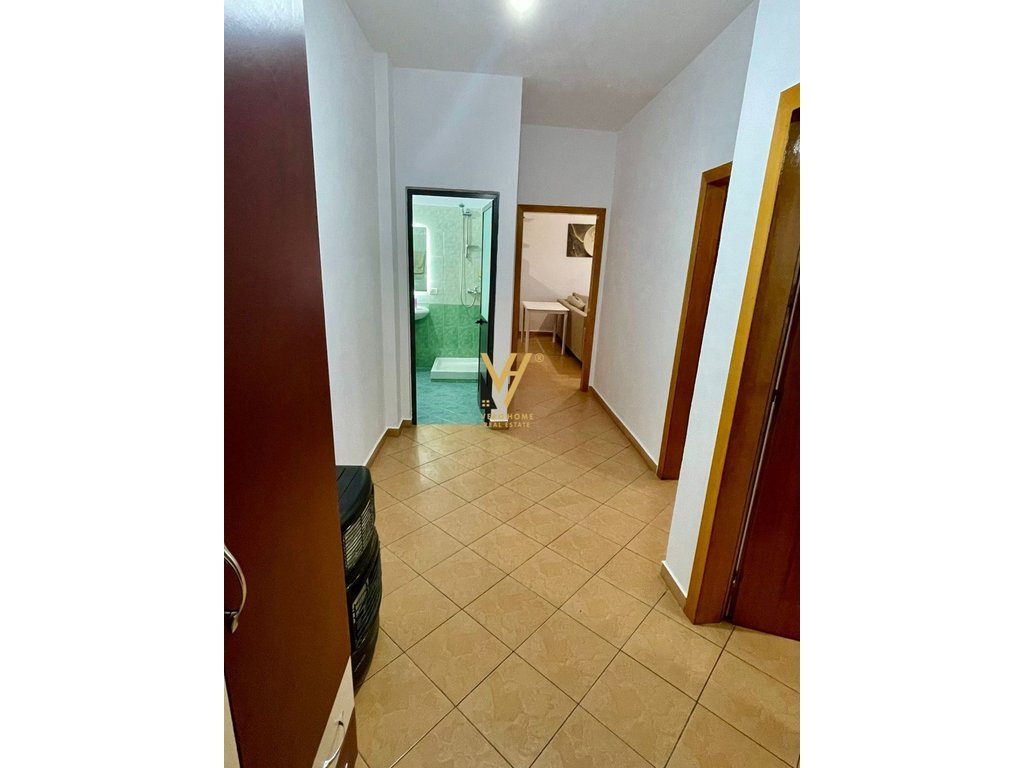 JEPET APARTAMENT 2+1+BLK ME QERA NE LAPRAKE 55.000 LEKE 4