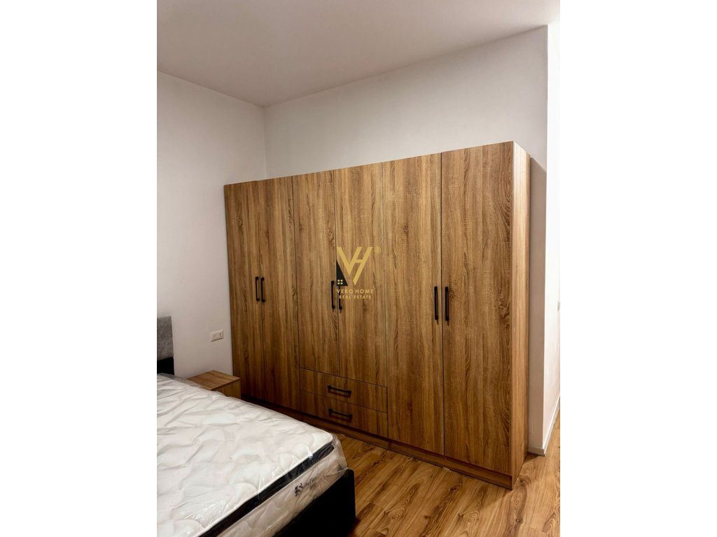 JEPET APARTAMENT 2+1+BLK ME QIRA TE SQUARE 21 – 70.000 LEKE 4