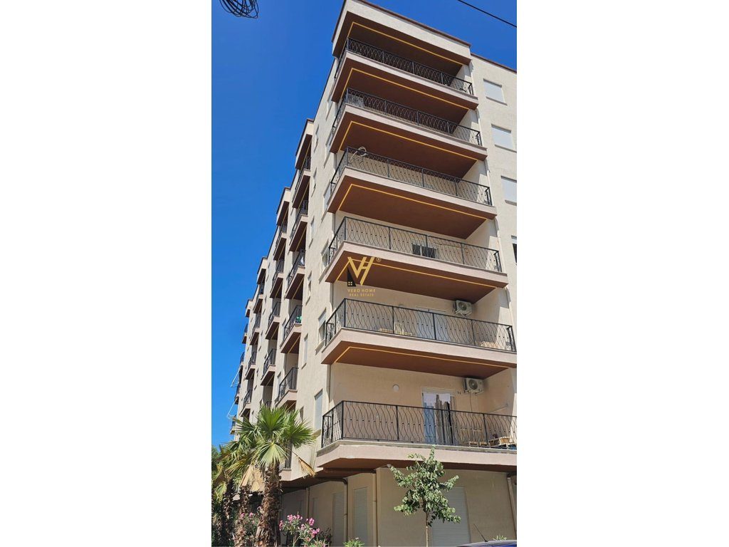 SHITET APARTAMENT 1+1+BLK NE GOLEM, 121.000 EURO