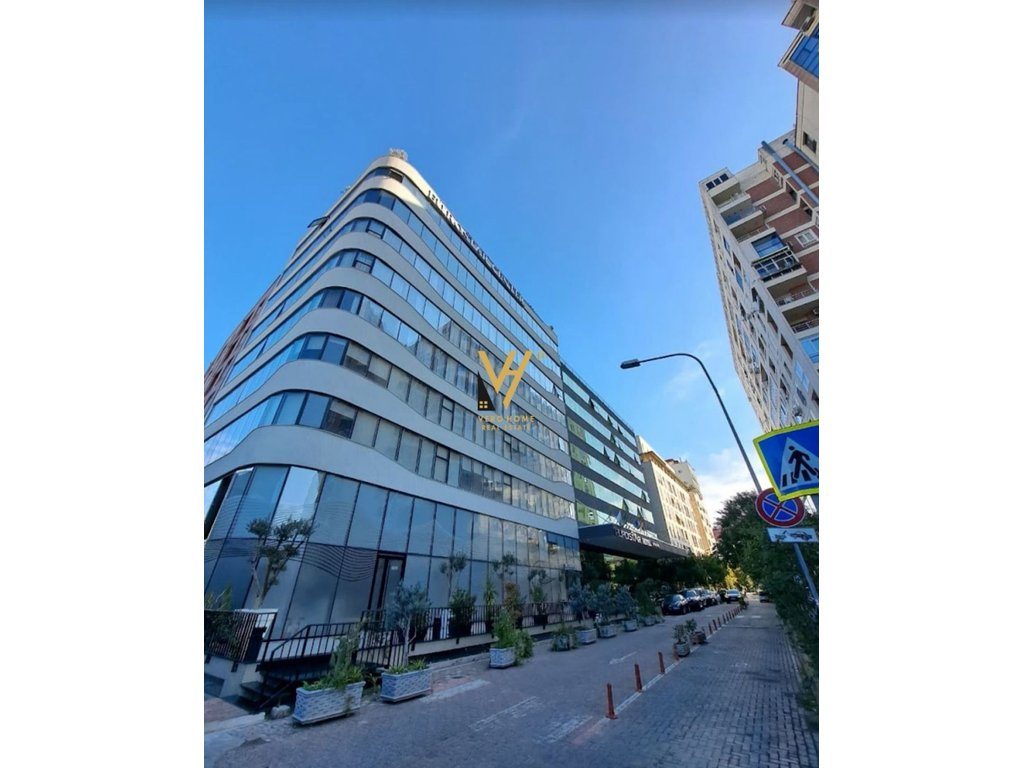 JEPET APARTAMENT 1+1+BLK ME QERA TE KOM.USLUGA, STACIONI I TRENIT 80.000 LEKE