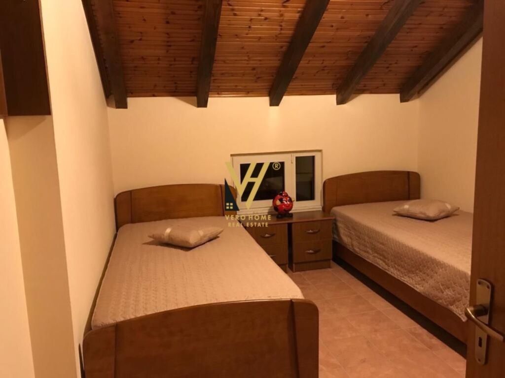 Jepet Apartament 3+1+ballkon me qera te Xhamlliku 120 m2 4