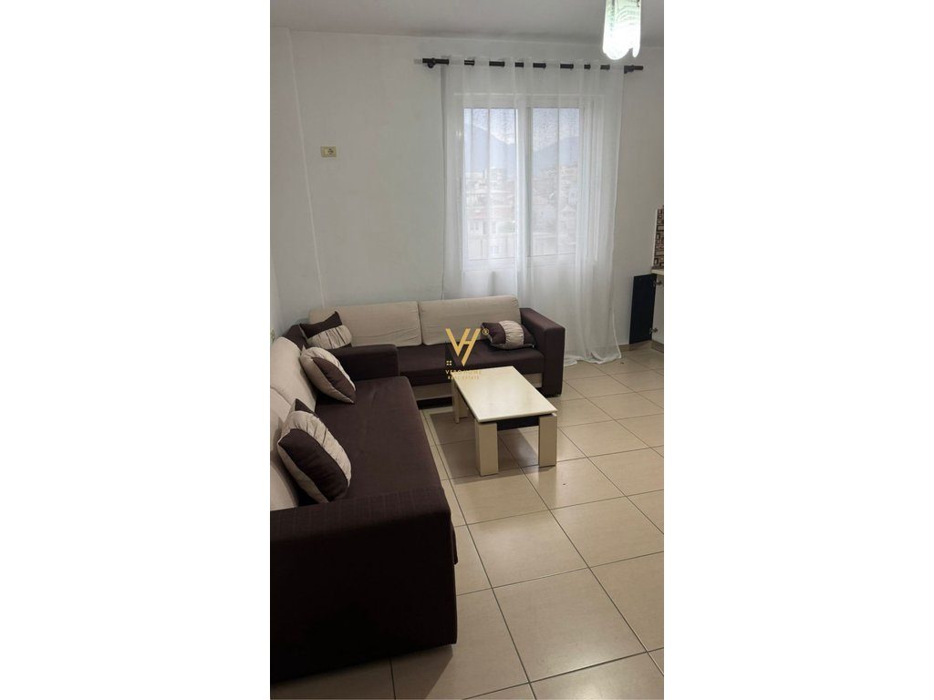 JEPET APARTAMENT 1+1+BLK ME QERA TE 5 MAJI 45.000 LEKE