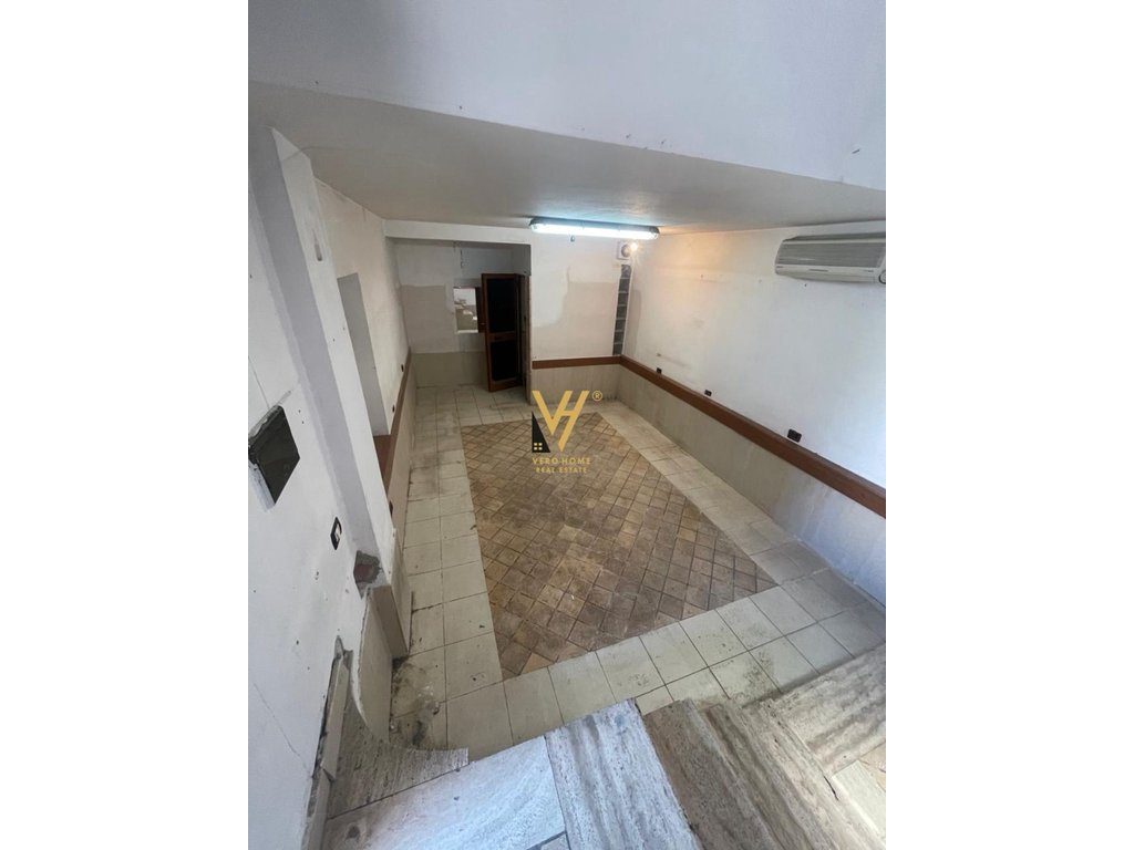 SHITET DYQAN DUPLEX 20 M2 TE RRUGA E DURRESIT 14.000.000 LEKE 3