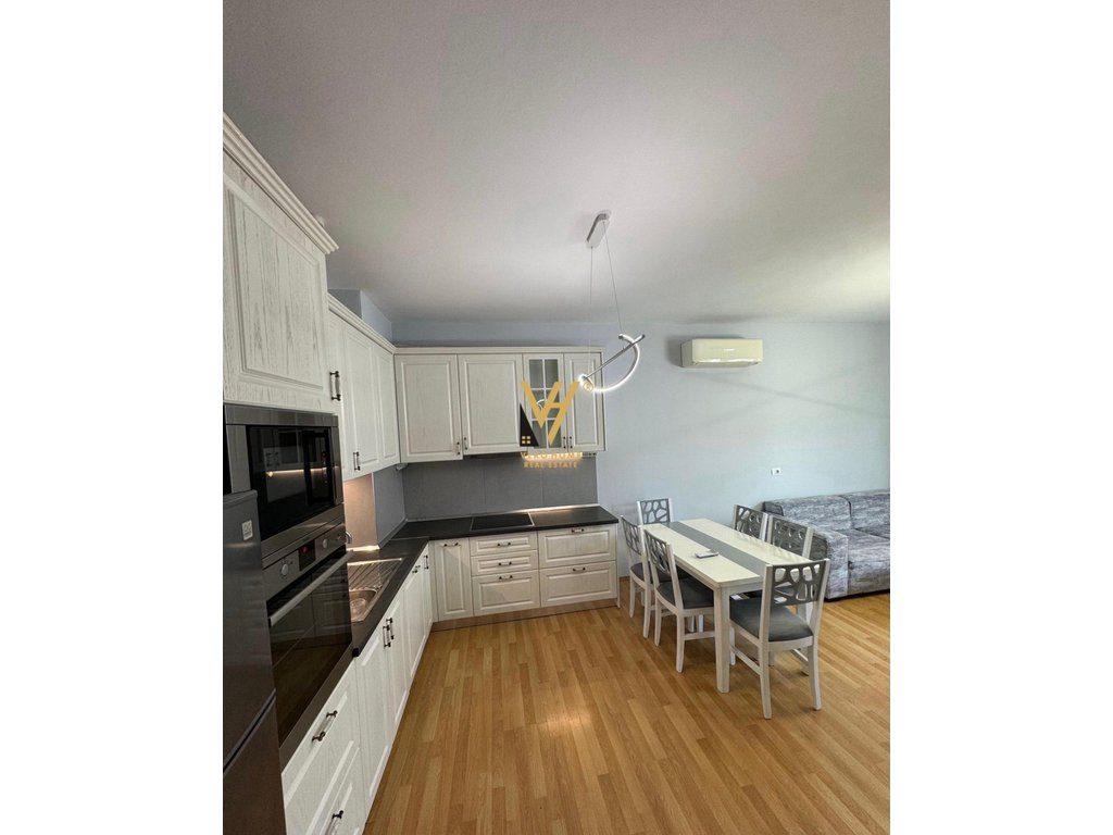 JEPET APARTAMENT 2+1+2 ME QERA TE RRUGA E DURRESIT 800 EURO 2