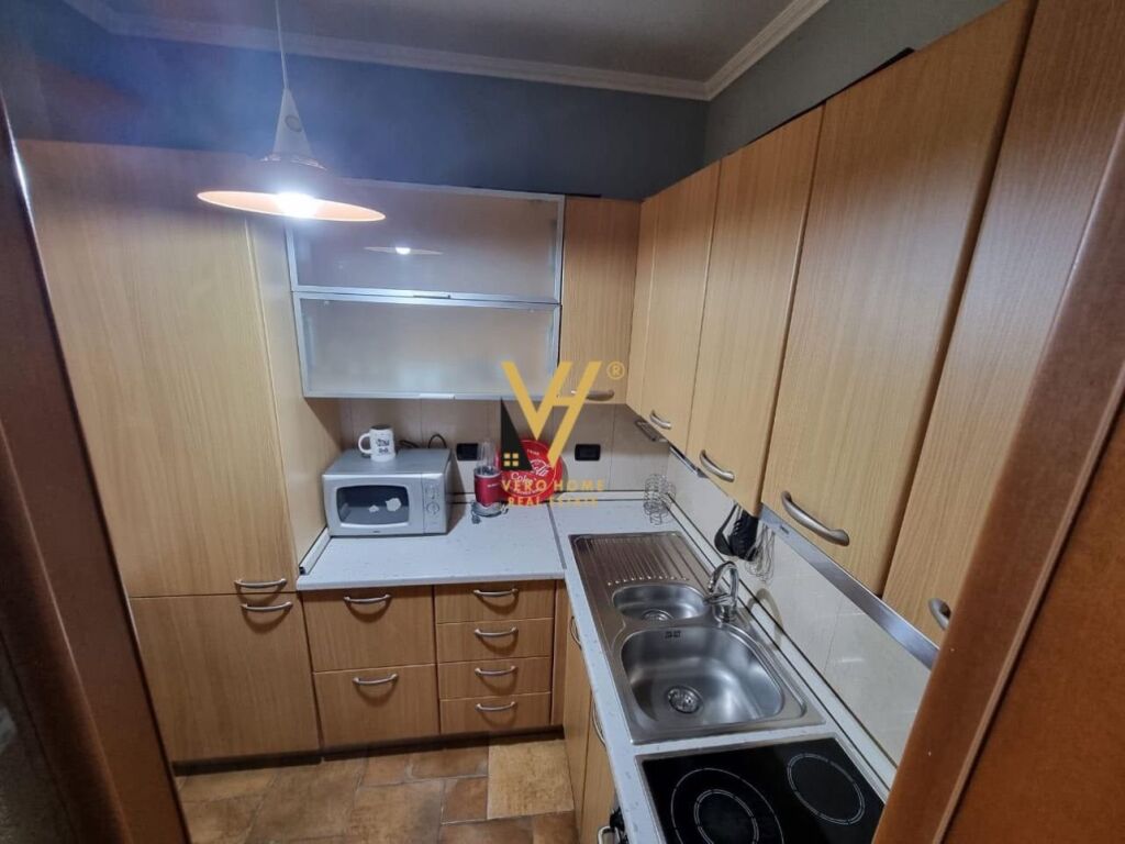Jepet Apartament 2+1+ballkon me qera te Myslym Shyri 90 m2 2