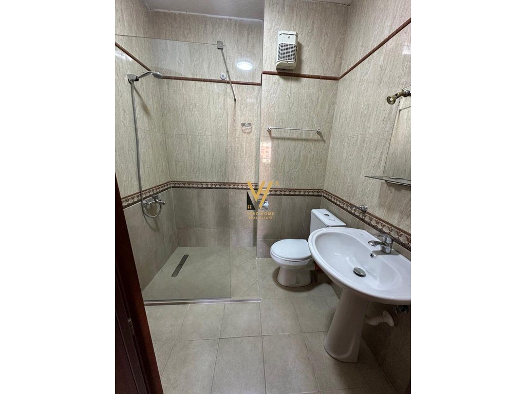 JEPET ZYRE 118 M2 ME QIRA TE KOMUNA E PARISIT 75.000 LEKE 4