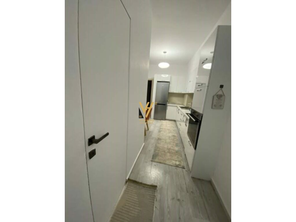 Jepet Apartament 2+1+ballkon me qera te Pazari i Ri 85 m2 3