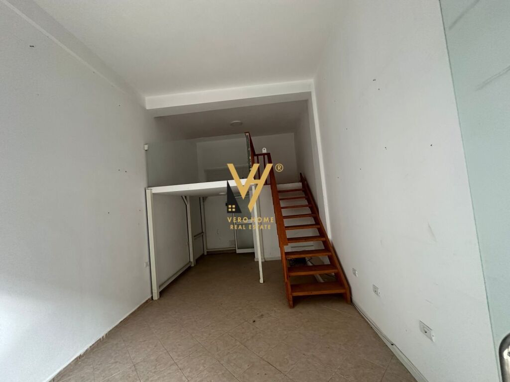 Jepen dy Ambiente Biznesi me qera te Myslym Shyri 100 M2 2