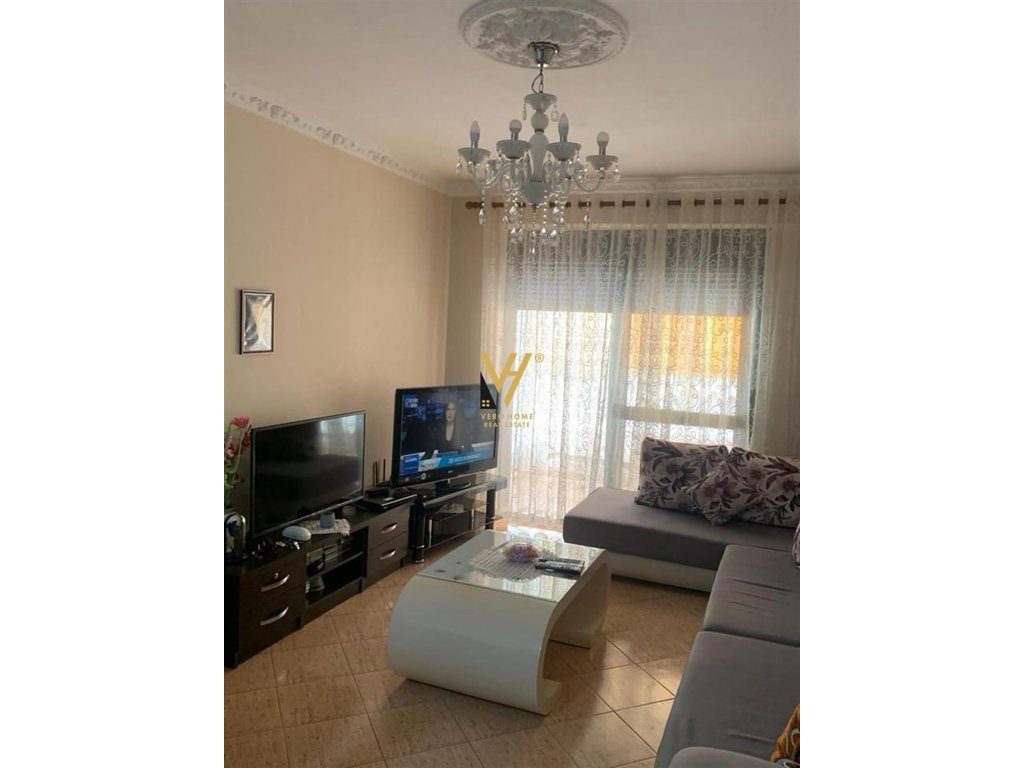 JEPET APARTAMENT 2+1+BLK ME QERA TE 5 MAJI 55.000 LEKE