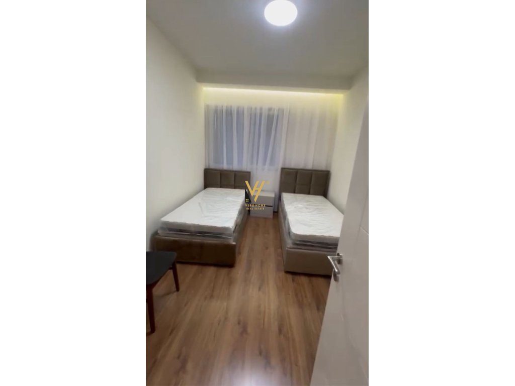 JEPET APARTAMENT 2+1+2+BLK ME QERA TE RR.DRITAN HOXHA 1.000 EURO 4