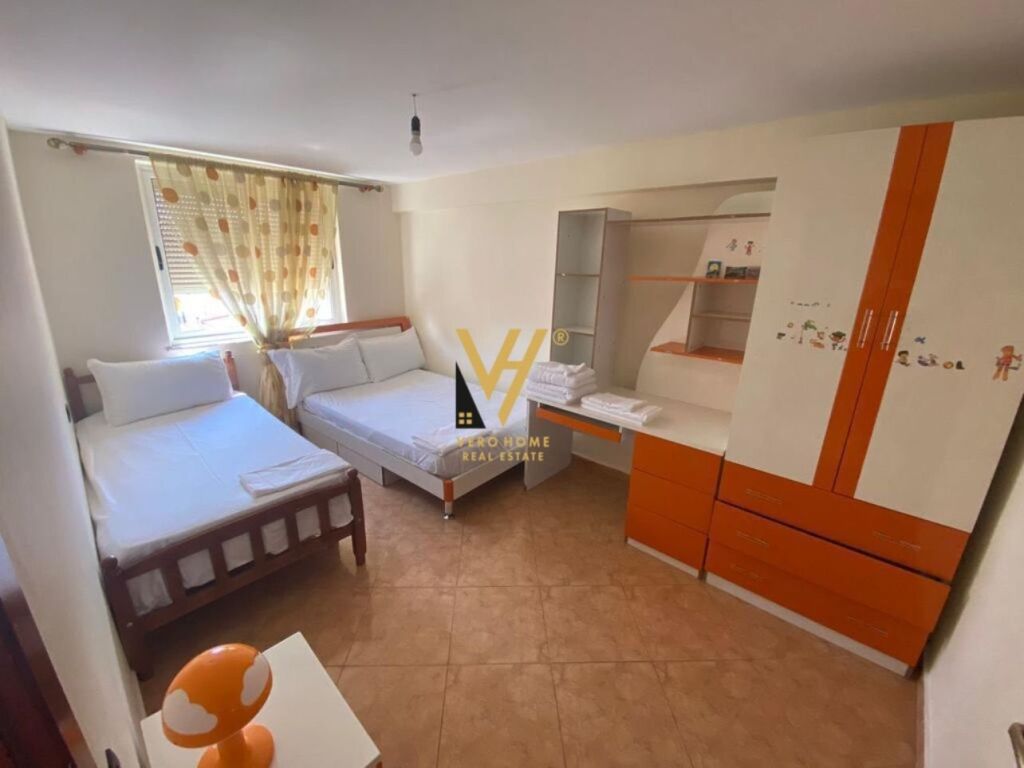 Jepet Apartament 3+1+ballkon me qera te Sheshi Avni Rustemi 100 m2 4