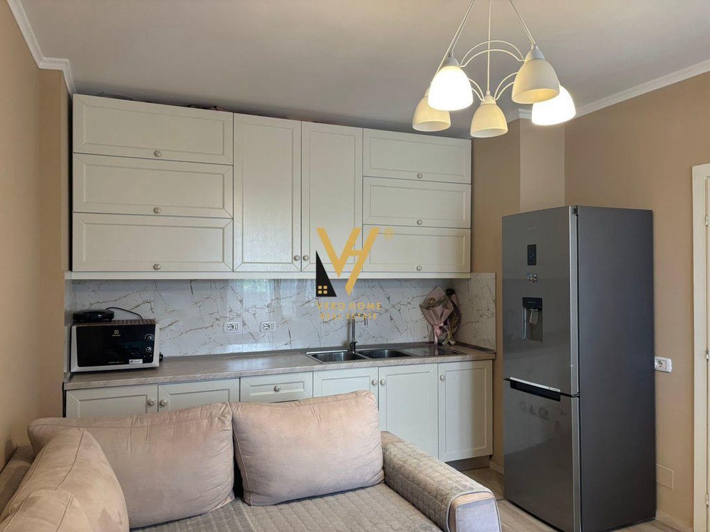 JEPET APARTAMENT 1+1+BLK ME QERA TE MYSLYM SHYRI 600 EURO