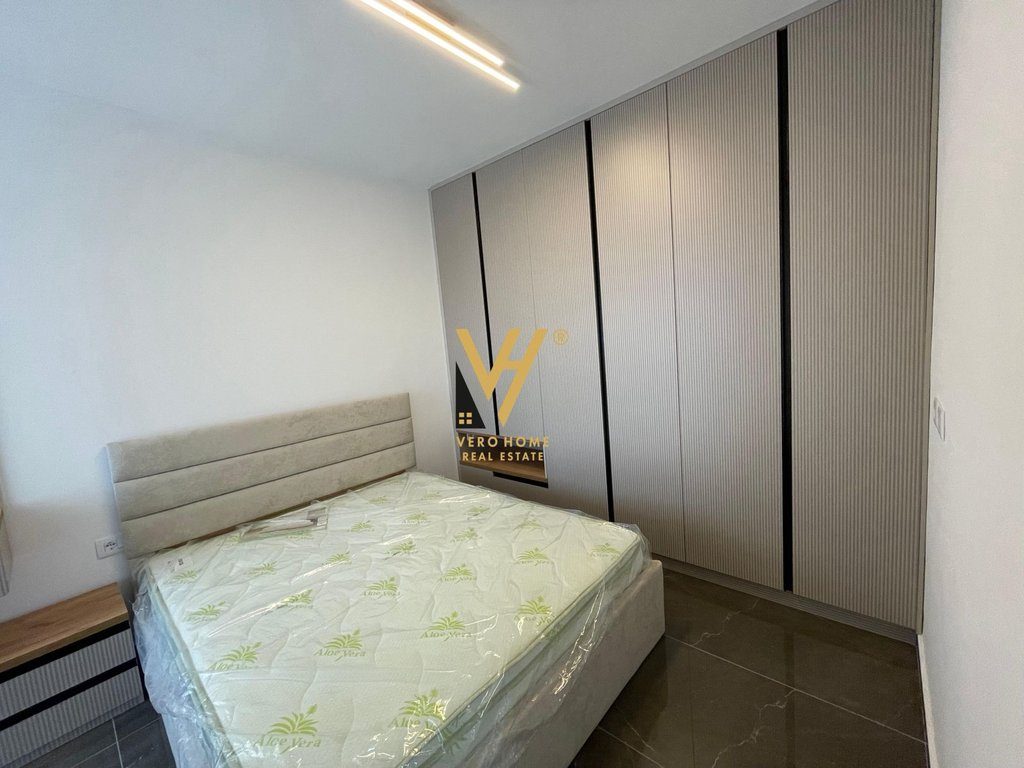 JEPET APARTAMENT 2+1 TE GOLDEN PARK 3, YZBERISHT 600 EURO 3