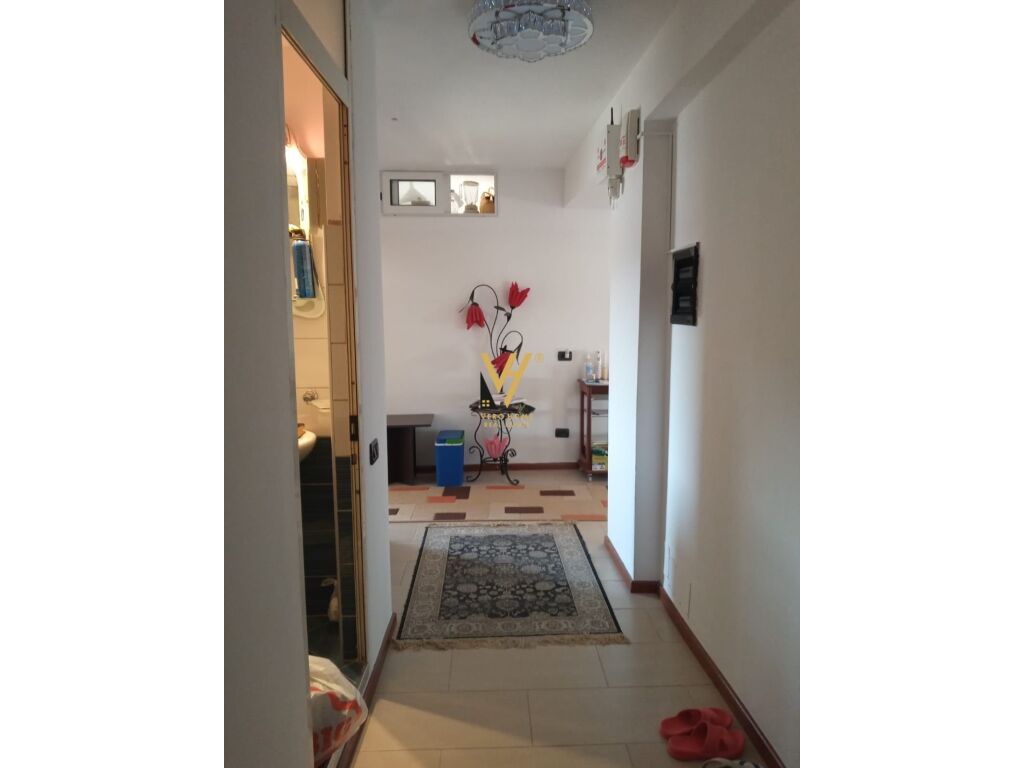 Shitet Apartament 2+1+2+ballkon te Uzina e Traktoreve 94 m2 2