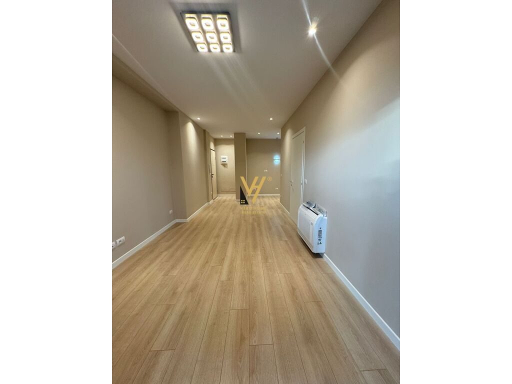 Jepet Zyre me qera te Kompleksi Garden Building , Rruga e Kavajes 75 m2 4
