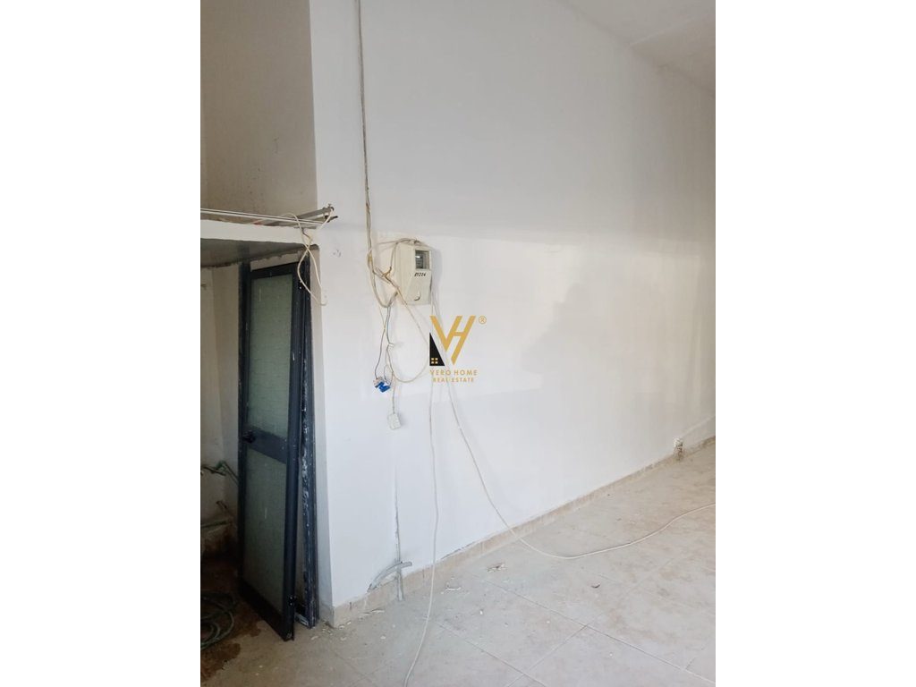 JEPET MAGAZINE 140M2 ME QERA TE ALI DEMI 1.200 EURO 2