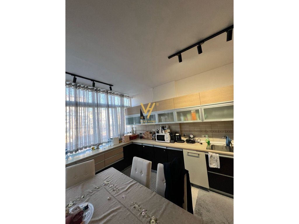 JEPET APARTAMENT 2+1+2+BLK ME QIRA TE RRUGA KOSOVAREVE 90.000 LEKE 3
